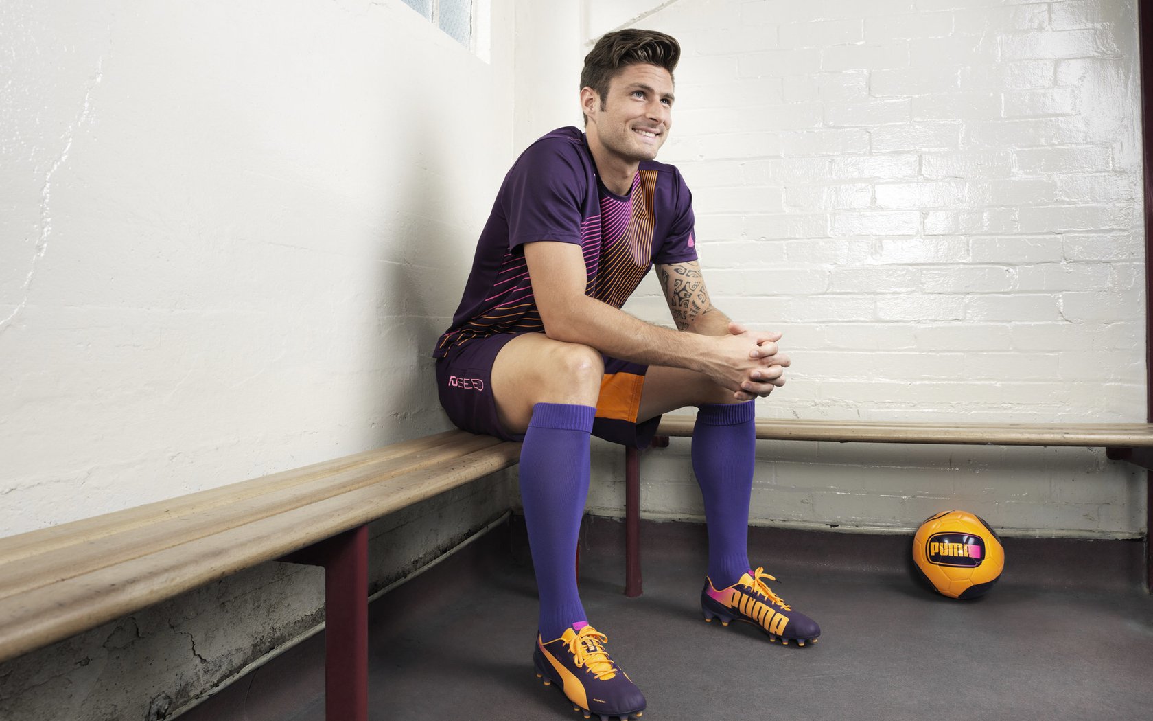 五大联赛边路组合如何影响整体战术结构韵律，五大顶级边路